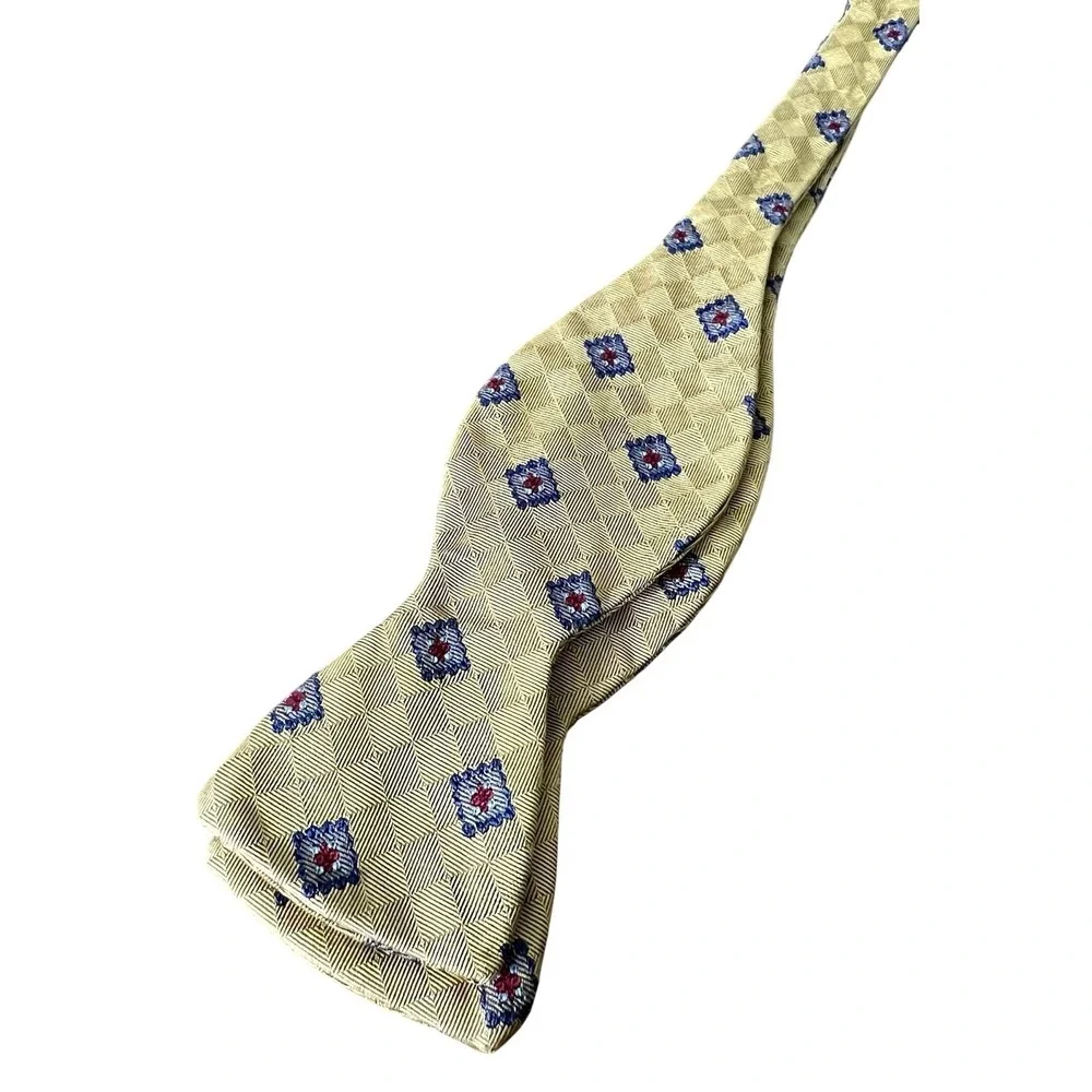 R Hanauer Mens Silk‎ Self Tie Bow Tie Gold Blue Geometric Diamond Medallion USA